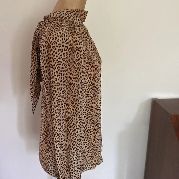 Ramy Brook sz S cheetah 🐆 print silk long sleeve blouse with tie at collar EUC - Picture 3 of 8
